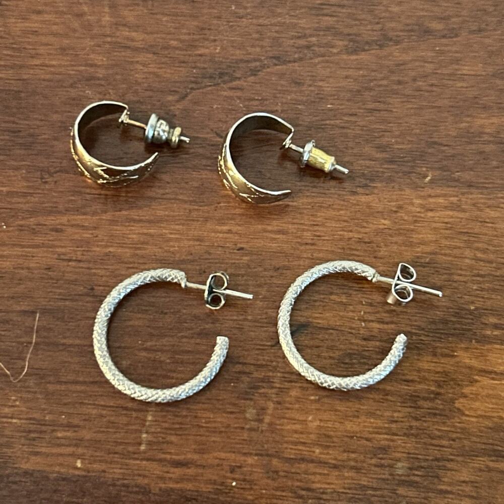 Lot Of 2 Hoop Earrings Studs Silver And Gold Textured Classic